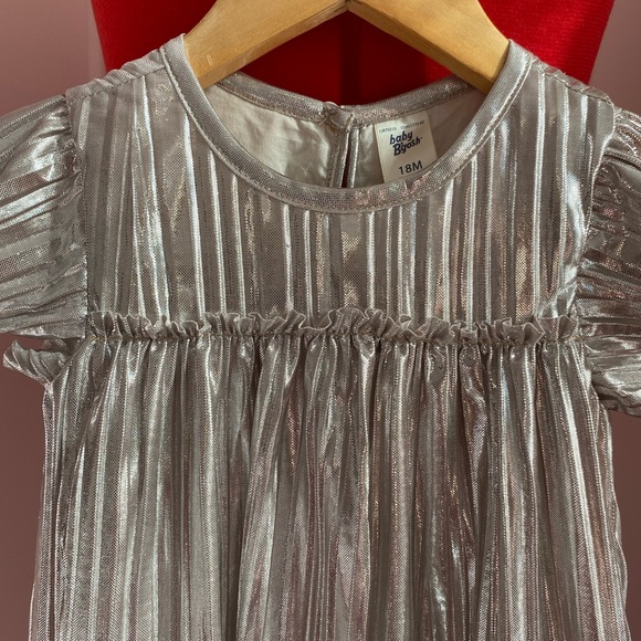 Baby B’Gosh Silver Metallic Dress, Ruffles, Pleated, Party Outfit, Girl 18 month - Picture 2 of 8